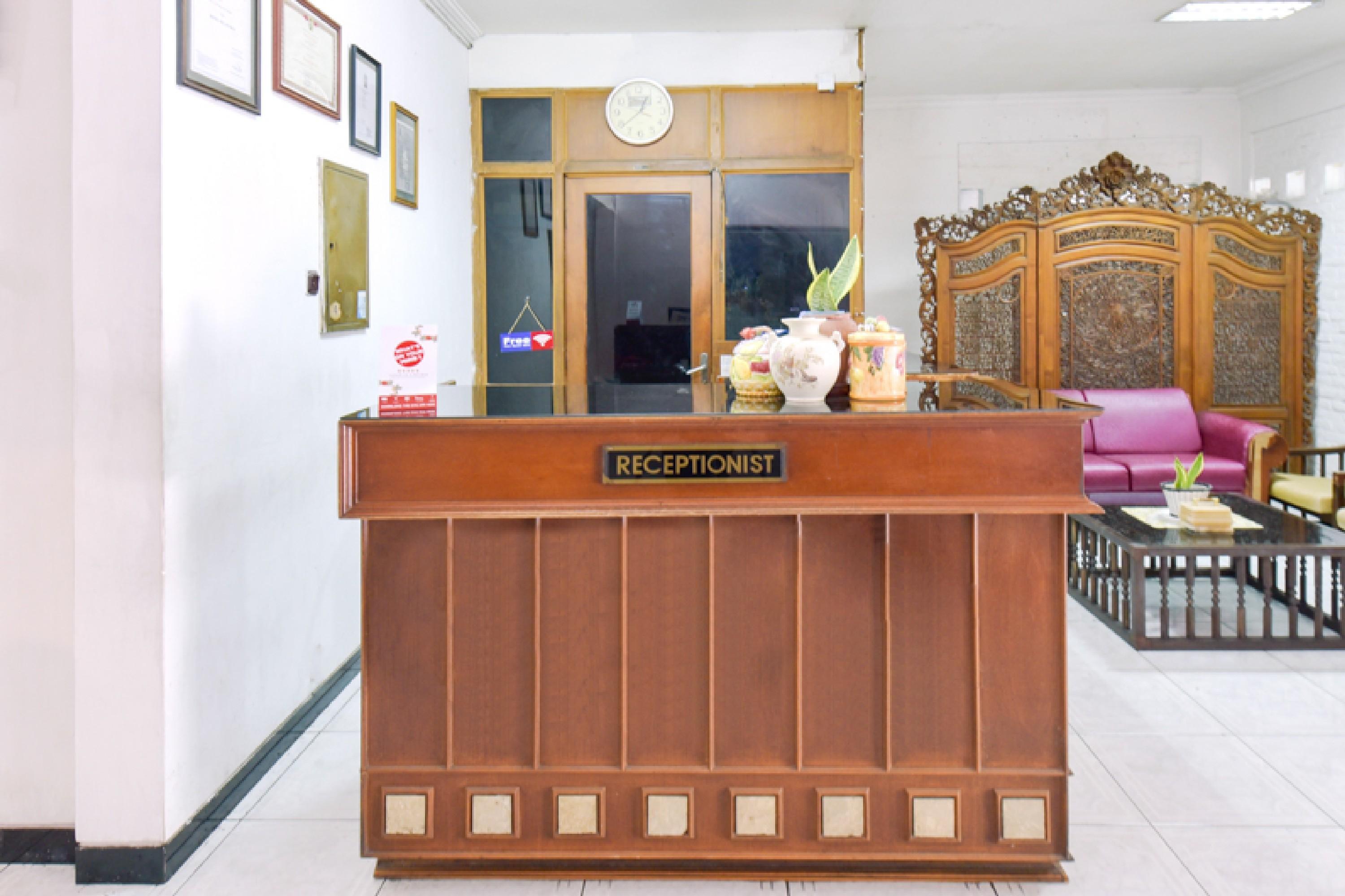 Sekar Ayu Hotel Malioboro Mitra Reddoorz Jogjakarta Buitenkant foto